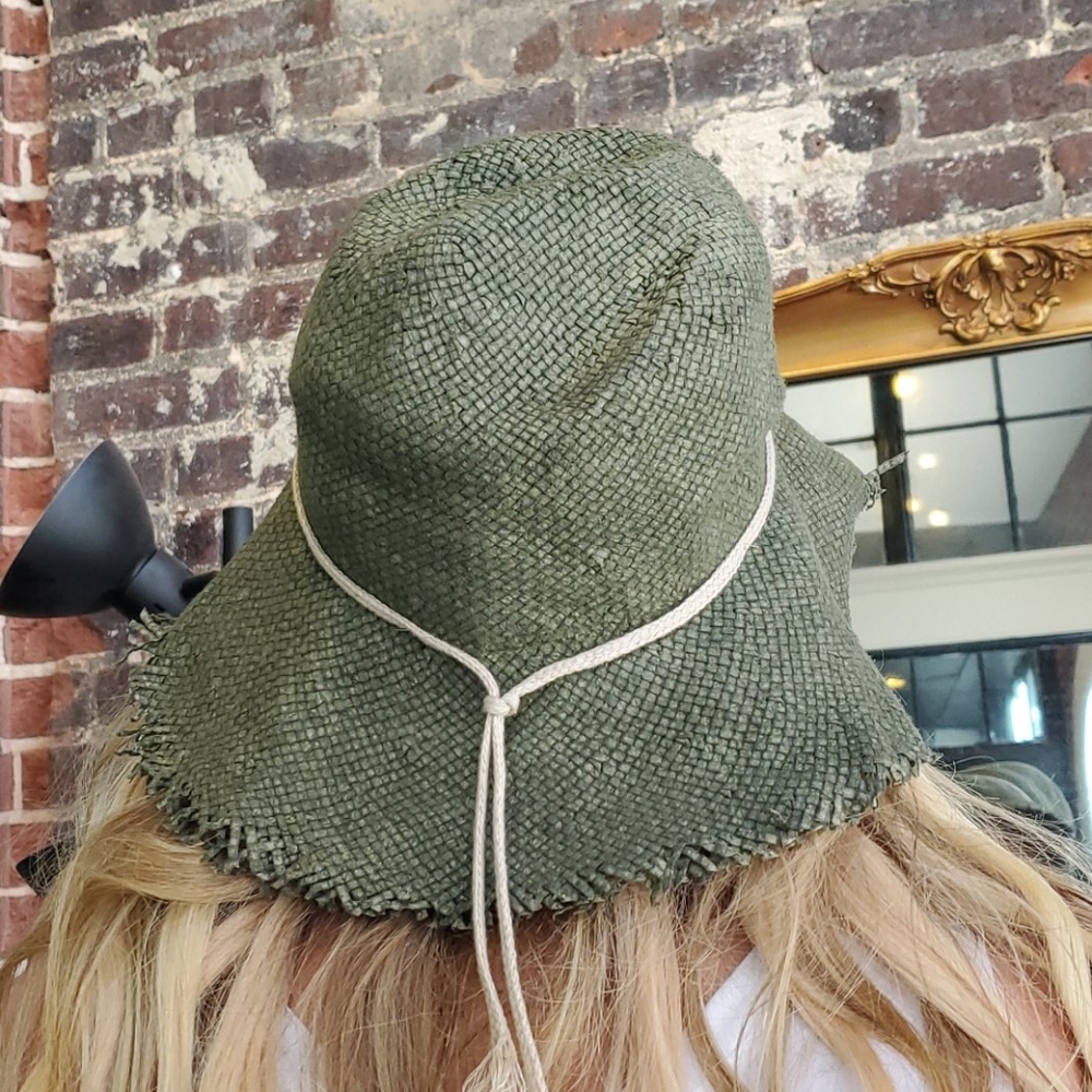Make+Model floppy beach hat - Picture 2 of 5